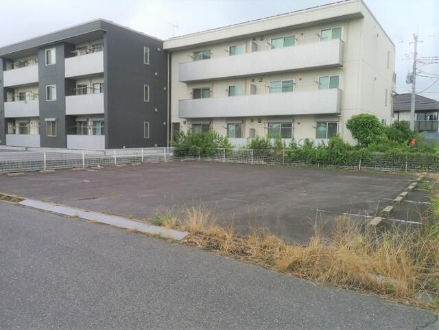 Asphalt Parking Space for Rent in Moriya, Ibaraki - 4400 Yen - Thumbnail 3