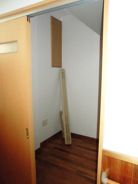 Spacious One-Room House for Rent in Minami-Alps, Yamanashi - Thumbnail 3