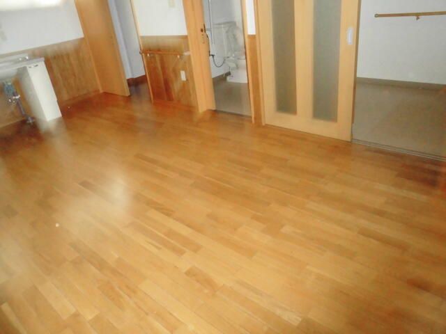 Spacious One-Room House for Rent in Minami-Alps, Yamanashi - Thumbnail 2