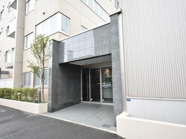 Park House Yamahana 15-jo 3LDK Condo in Central Sapporo - Thumbnail 2