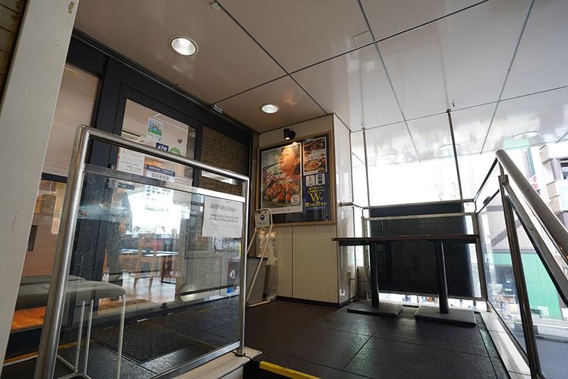 White House Building Shop/Office for Rent in Kichijoji, Tokyo - Thumbnail 4