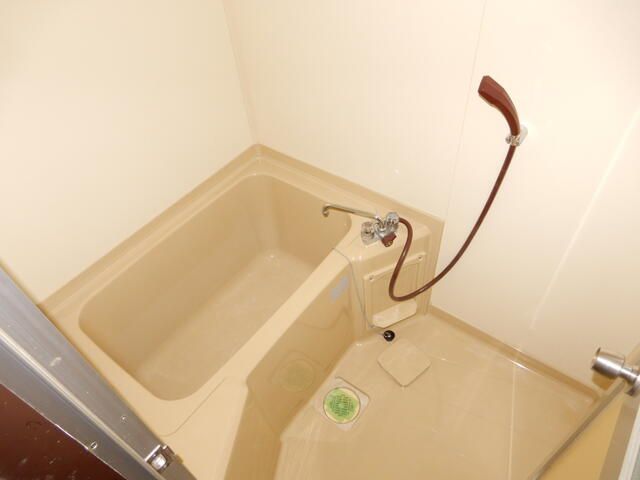 1DK Apartment for Rent near Honhachiman Station, Ichikawa - Thumbnail 4