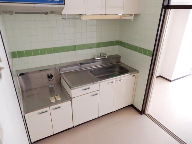 1DK Apartment for Rent near Honhachiman Station, Ichikawa - Thumbnail 3