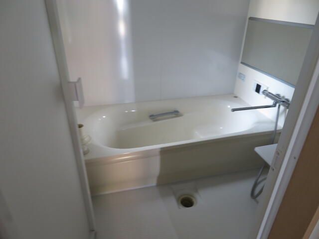 3LDK Single-Family Home in Fukui City with Parking for 3 Cars - Thumbnail 2