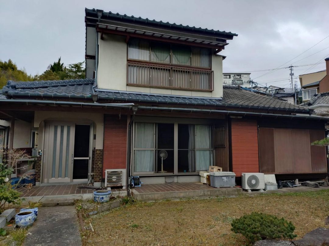 1974 6DK House with Guest Cottage on Large Land in Sasebo - Main Image