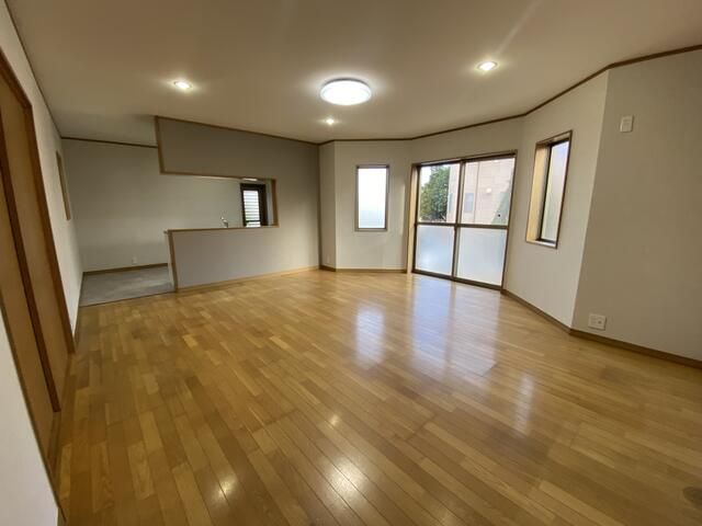 4LDK Detached House with Garden and Parking for 3 in Yokkaichi - Thumbnail 3