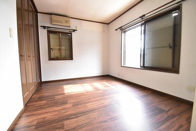 4LDK Rental House in Ayase, Kanagawa - 111m² - Thumbnail 3