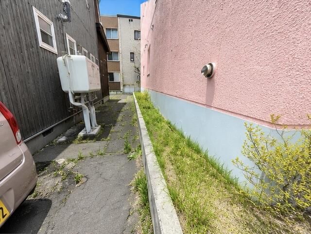24-Unit RC Apartment Building in Sapporo's Kita Ward - Thumbnail 2