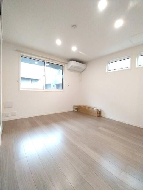 New 1LDK Apartment for Rent in Akishima, Tokyo - Thumbnail 4