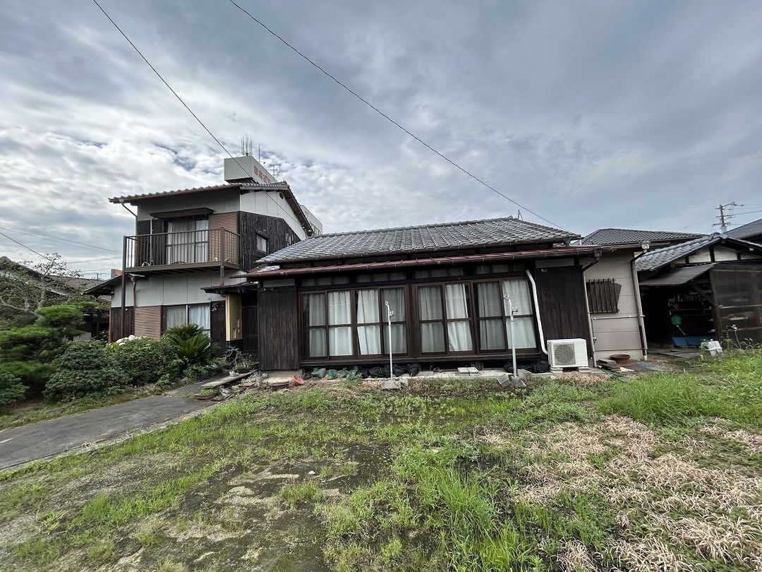 8DK Detached House for Sale in Niihama, Ehime | 512㎡ Land - Image 11