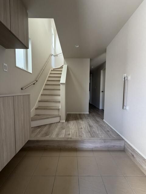 Newly Built 3LDK House in Suginami, Tokyo – 105.79 sqm - Thumbnail 3