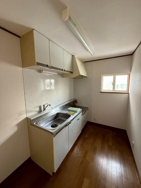 2LDK Apartment for Rent in Teine-ku, Sapporo with Free Parking - Thumbnail 4