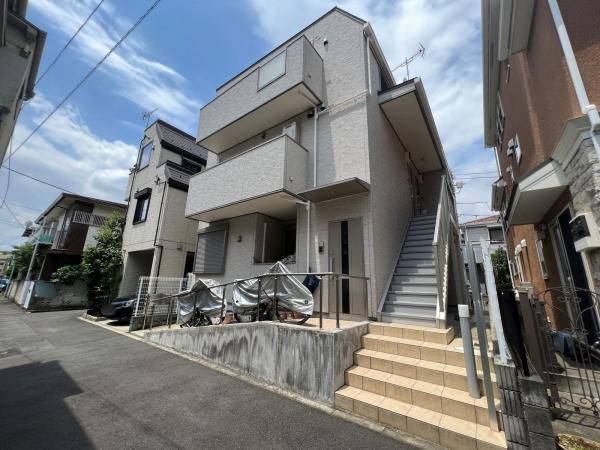 2017 Built 3LDK House for Sale in Meguro, Tokyo - Thumbnail 2