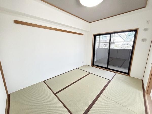 Spacious 3LDK Apartment for Sale in Fujimi City, Saitama - Thumbnail 4