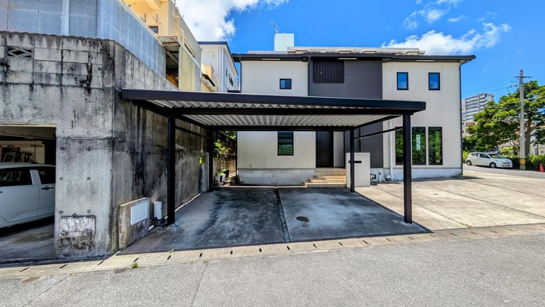 2020 Detached House with Shop in Okinawa's Nishihara Town - Thumbnail 2