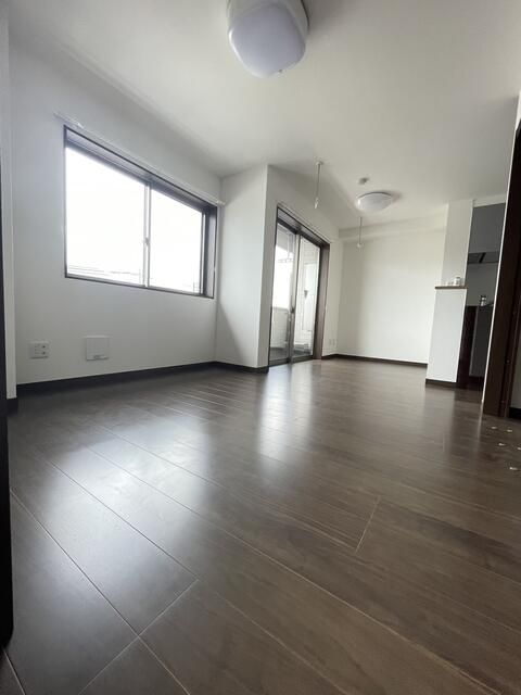 2LDK Apartment for Rent in Utsunomiya, Tochigi - 57.30 sqm - Thumbnail 2