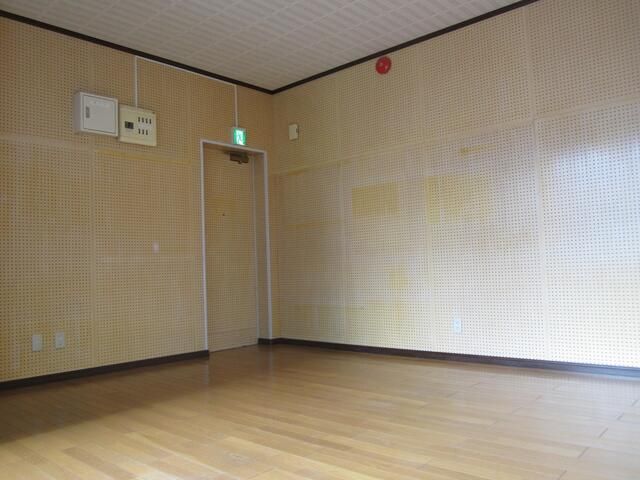 Commercial Unit for Rent in Chigasaki, Kanagawa - Thumbnail 3