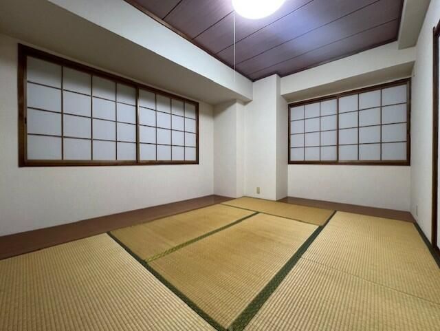 2LDK Apartment for Rent in Fukui City, Fukui Prefecture - Thumbnail 4