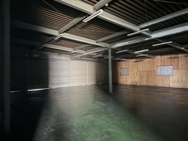 Large Warehouse for Lease in Sayama, Saitama - Thumbnail 4
