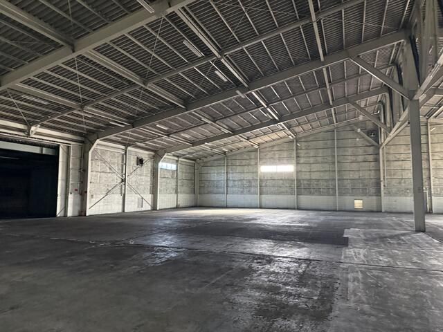 Large Warehouse for Lease in Sayama, Saitama - Thumbnail 2