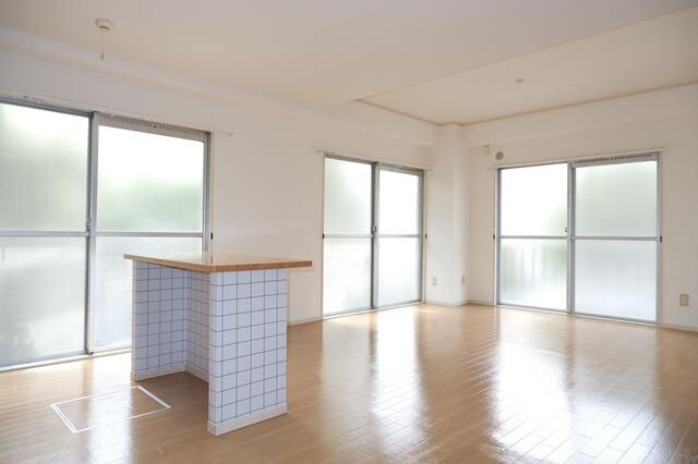 2LDK Apartment for Rent near Gyotoku Station, Ichikawa - Thumbnail 4