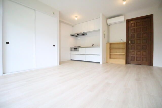 35.82 sqm Studio Apartment for Rent in Zushi, Kanagawa - Thumbnail 2
