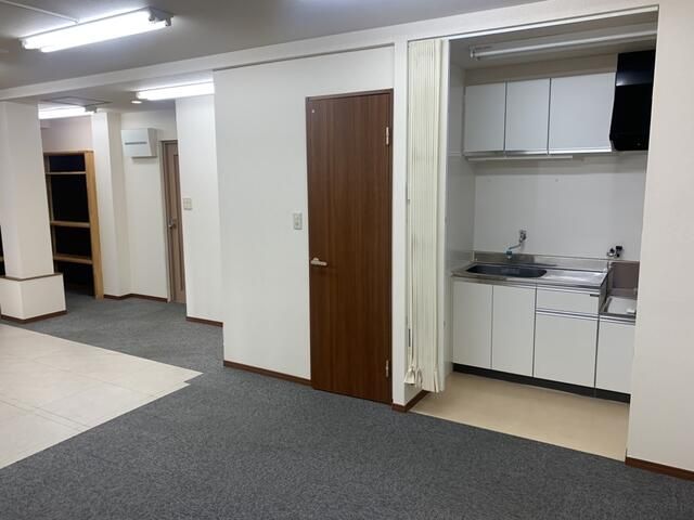Commercial Space for Rent in Kiyose, Tokyo - Emerald Heights Nakazato - Thumbnail 3