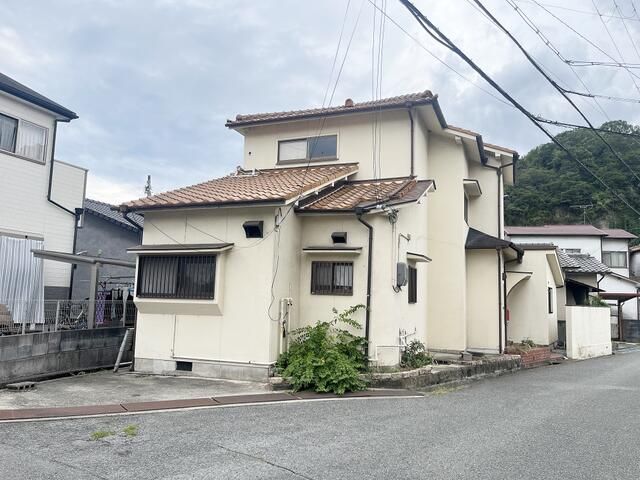 4LDK Detached House in Himeji with Free Parking | 1100万 Yen - Thumbnail 2