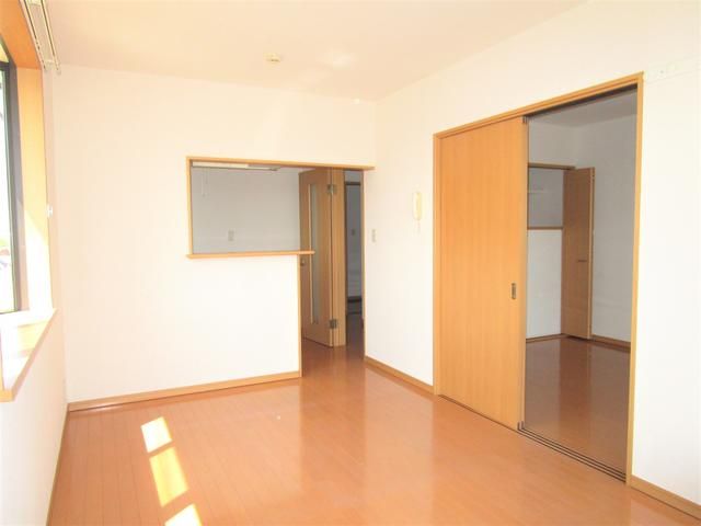 2LDK Apartment for Rent in Osaki City, Miyagi - Thumbnail 3