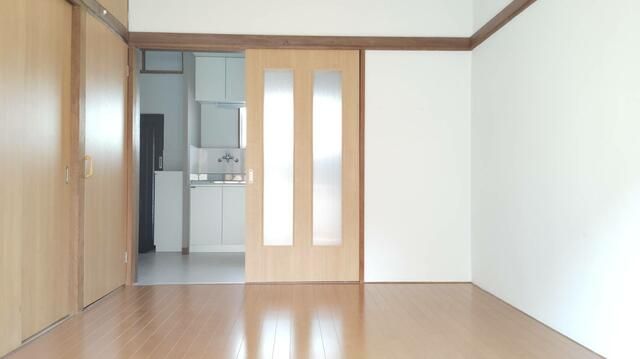 2K Apartment for Rent in Fussa, Tokyo - 35 sqm - Thumbnail 3
