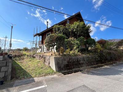 The eastern foot of Mt. Haruna. A house standing on a plateau of fields: villas, real estate, properties for sale, Hometown Information Center: Nationwide rural living property data — Image 1, Yoshioka, Gunma