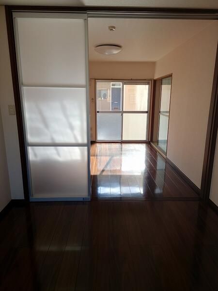 2DK Apartment for Rent in Hitachi, Ibaraki - 39.07 sqm - Thumbnail 2