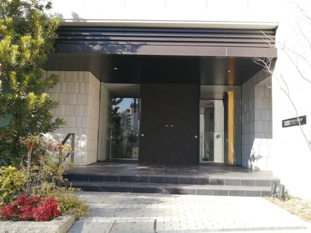Modern 3LDK Apartment for Sale Near Higashi-Chiba Station, Chiba - Thumbnail 2