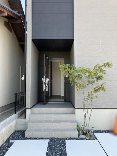New 4LDK House in Hiroshima Saeki Ward, 3 Min Walk to Rakurakuen Station - Thumbnail 2