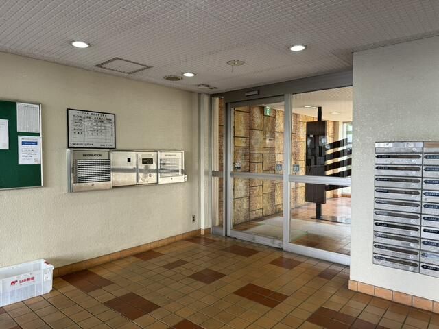 3LDK Used Apartment in Mihama-ku, Chiba City, 72.21 sqm - Thumbnail 4