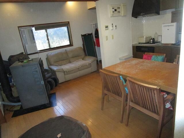 1LDK House for Sale in Fujikawaguchiko with Mt. Fuji Views - Thumbnail 2