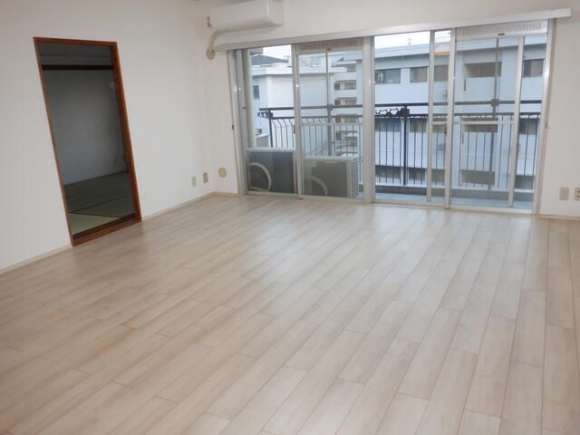 4LDK Apartment for Rent in Fujimino City, Saitama - Thumbnail 2