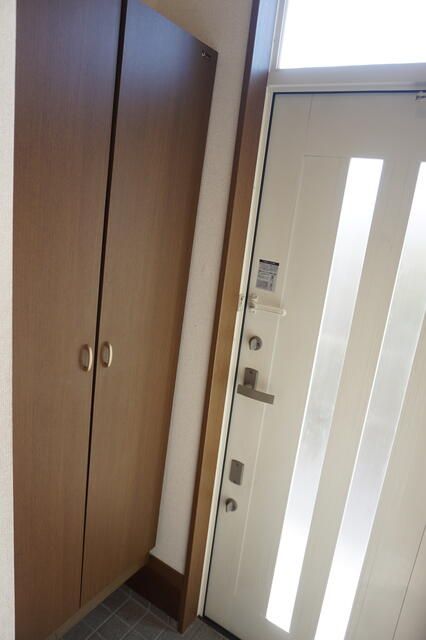 2LDK Terrace House for Rent in Fujisawa, Kanagawa - Thumbnail 2