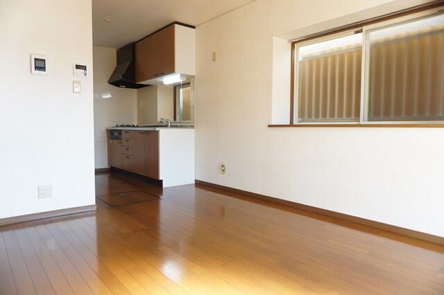 2LDK Terrace House for Rent in Fujisawa, Kanagawa - Thumbnail 4