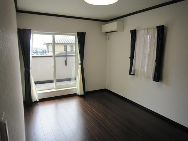 5SLDK House for Sale in Shizuoka City Aoi Ward, Built 2018 - Thumbnail 4