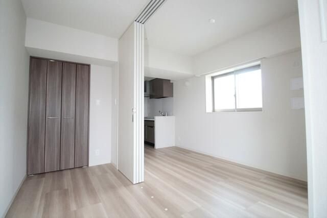 1LDK Apartment for Sale in Chiba Central, Chiba City - Thumbnail 2