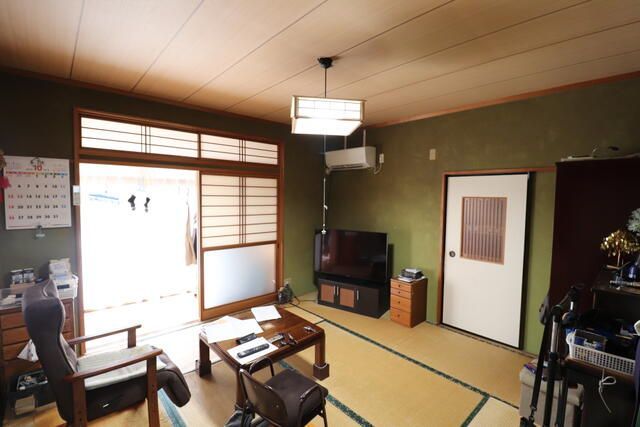 5DK House for Sale in Nogata, Fukuoka | 118 sqm on 210 sqm Land - Thumbnail 4