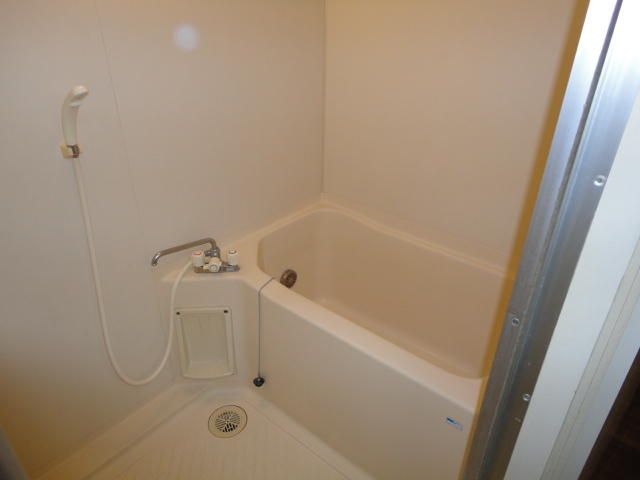 2DK Apartment for Rent Near Fuchinobe Station, Sagamihara - Thumbnail 2