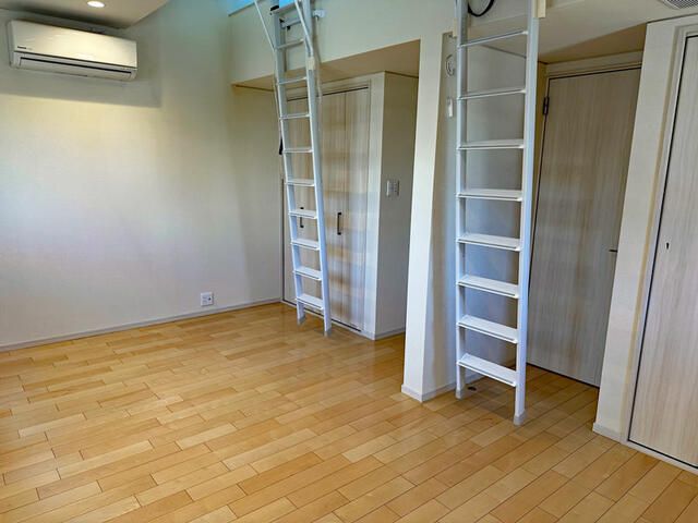 5LDK Modern House in Kanazawa with Parking | 2015 Build - Main Image