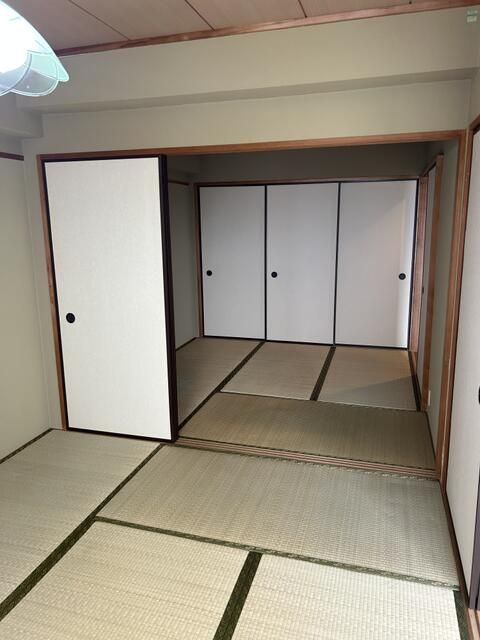 3LDK Apartment for Sale in Hirosaki, Aomori - 52.87 sqm - Thumbnail 3