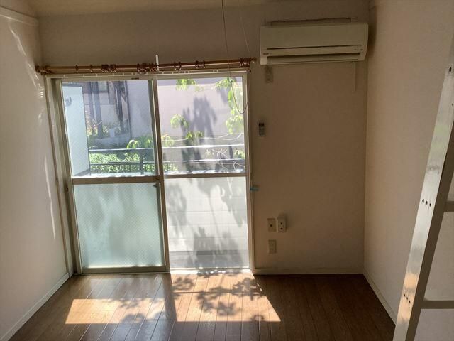 1R Apartment for Rent in Totsuka, Yokohama - 43,000 Yen - Thumbnail 2