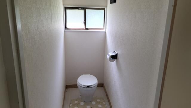 2DK Wooden House with Onsen Potential in Hirosaki, Aomori - Thumbnail 3