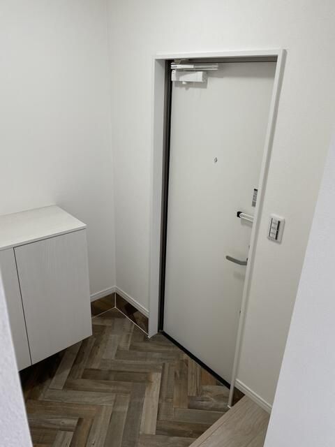 1LDK House for Rent in Hon-Kugenuma, Fujisawa, Kanagawa - Thumbnail 4