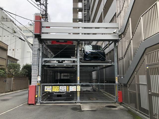 Medium High-Roof Parking Space for Rent near Odawara Station - Thumbnail 2