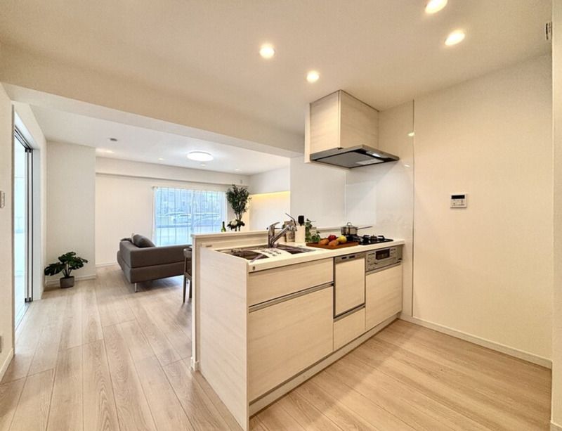 3LDK Apartment for Sale in Minami-Gyotoku, Ichikawa City, Chiba - Thumbnail 3